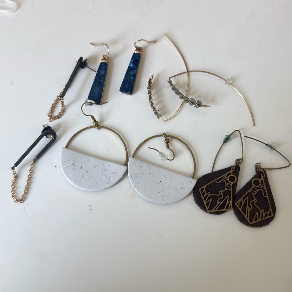 Earring lot